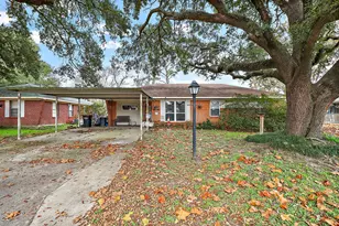 204 Chandler Dr, Baytown, TX 77521 - Photo 2