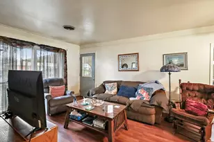 204 Chandler Dr, Baytown, TX 77521 - Photo 4