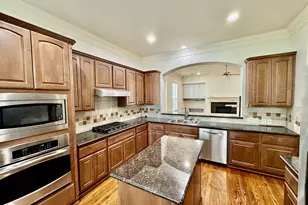 7608 Janak Dr, Houston, TX 77055 - Photo 8