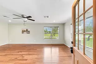 2300 Mary Ln, Dickinson, TX 77539 - Photo 4
