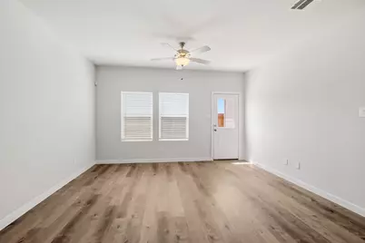 1885 Redwood Lane, Dayton, TX 77535 - Photo 4