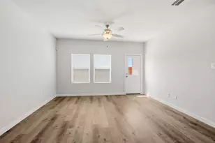 1885 Redwood Ln, Dayton, TX 77535 - Photo 4