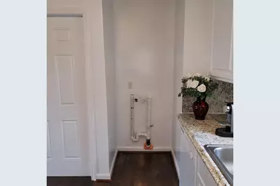 5103 Willow Glen Drive, Houston, TX 77033 - Photo 10