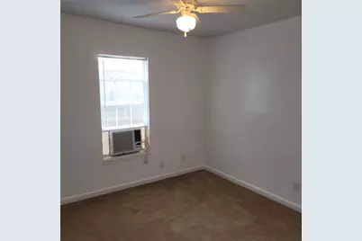 5103 Willow Glen Drive, Houston, TX 77033 - Photo 18