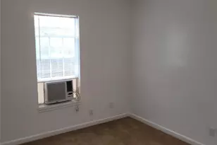 5103 Willow Glen Dr, Houston, TX 77033 - Photo 18
