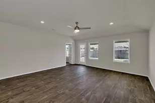 6212 Hendricks Hbr Dr, Conroe, TX 77304 - Photo 12