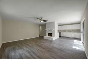 10 Basal Briar Ct, The Woodlands, TX 77381 - Photo 6