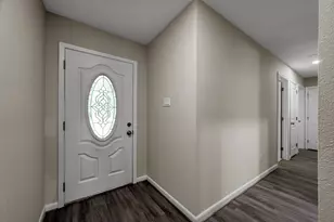 10 Basal Briar Ct, The Woodlands, TX 77381 - Photo 4
