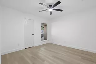 8806 Twisting Vine Ln, Houston, TX 77040 - Photo 16