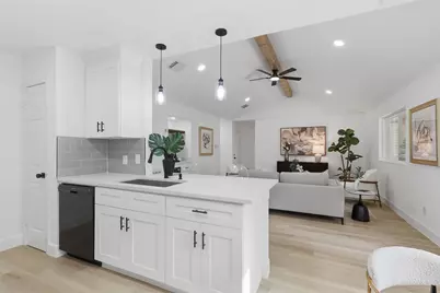 8806 Twisting Vine Lane, Houston, TX 77040 - Photo 8