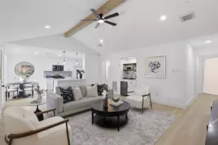 8806 Twisting Vine Ln, Houston, TX 77040 - Photo 4