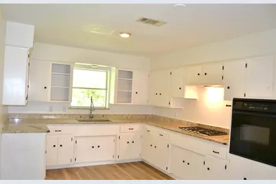 101 Summit Drive, Conroe, TX 77303 - Photo 6