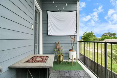 11012 Mikula Drive, Houston, TX 77043 - Photo 16