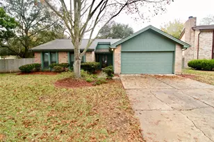 3146 Wagon Trail Dr, Sugar Land, TX 77479 - Photo 2