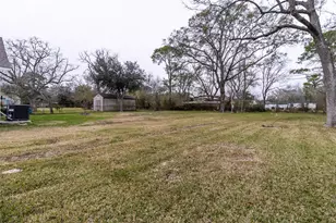 510 Bluebonnet Dr, La Marque, TX 77568 - Photo 14