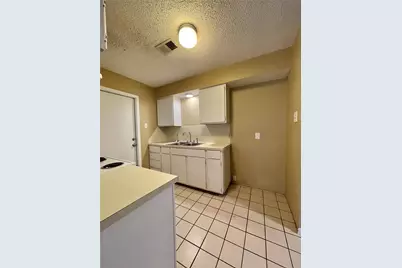1510 N Avenue Q, Freeport, TX 77541 - Photo 6