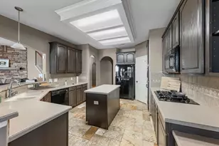 2519 Fair Oak St, Pearland, TX 77584 - Photo 12
