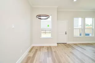 846 Lucky St, Houston, TX 77088 - Photo 10
