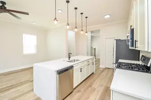 846 Lucky St, Houston, TX 77088 - Photo 8