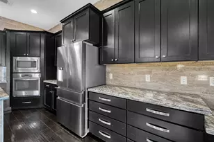 828 Lake View Dr, Montgomery, TX 77356 - Photo 14