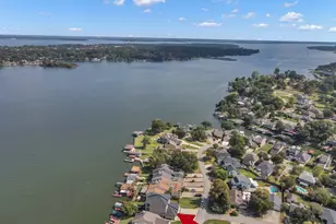 828 Lake View Dr, Montgomery, TX 77356 - Photo 42