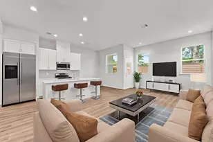 2106 Dewalt St, Houston, TX 77088 - Photo 2