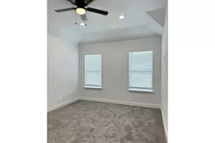 7710 Darnay Dr, Houston, TX 77033 - Photo 20