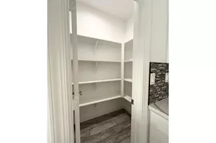 7710 Darnay Dr, Houston, TX 77033 - Photo 8