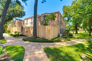 939 Wax Myrtle Ln, Houston, TX 77079 - Photo 1