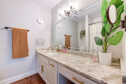 939 Wax Myrtle Lane, Houston, TX 77079 - Photo 8