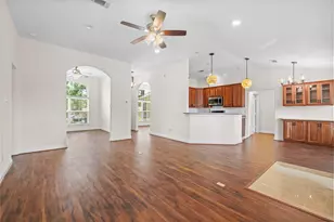 7214 Deep Forest Dr, Houston, TX 77088 - Photo 12