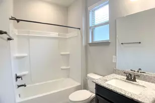 8656 Hollyoaks Creek Ln, Houston, TX 77063 - Photo 22
