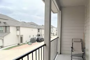 8656 Hollyoaks Creek Ln, Houston, TX 77063 - Photo 18