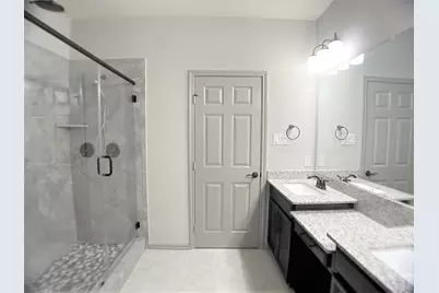 8656 Hollyoaks Creek Lane, Houston, TX 77063 - Photo 14