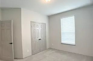 8656 Hollyoaks Creek Ln, Houston, TX 77063 - Photo 24