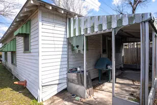 8808 Leander St, Houston, TX 77012 - Photo 6