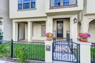2308 Couch St, Houston, TX 77008 - Photo 4