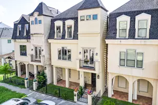 2308 Couch St, Houston, TX 77008 - Photo 2