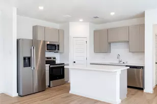 2035 Longmire Villas Ct, Conroe, TX 77304 - Photo 10