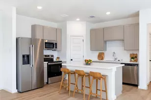 2035 Longmire Villas Ct, Conroe, TX 77304 - Photo 8