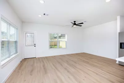 2035 Longmire Villas Court, Conroe, TX 77304 - Photo 6