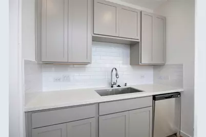 2035 Longmire Villas Court, Conroe, TX 77304 - Photo 14