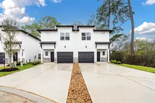 2035 Longmire Villas Ct, Conroe, TX 77304 - Photo 1