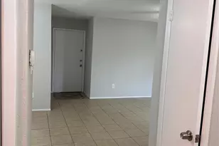5665 Birchmont Dr, Houston, TX 77091 - Photo 6