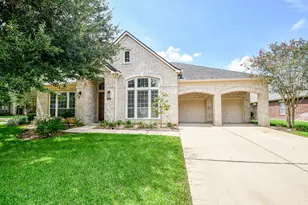 2303 Legend Woods Ct, Sugar Land, TX 77479 - Photo 2