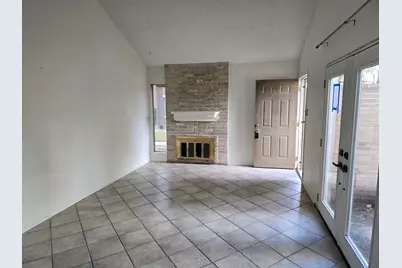 6106 W Airport Boulevard #18, Houston, TX 77035 - Photo 4