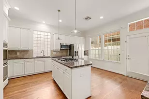 5318 Fayette St, Houston, TX 77056 - Photo 8