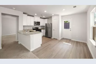 8108 Burnt Orchid Drive, Houston, TX 77016 - Photo 4