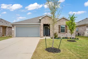 8026 Front Nine Ln, Navasota, TX 77868 - Photo 1