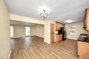 8105 Lanham Ln, Houston, TX 77075 - Photo 10
